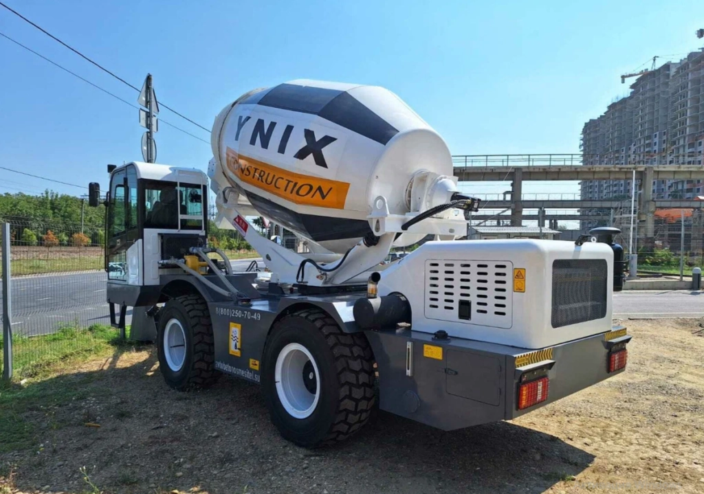 Бетоносмеситель с самозагрузкой YNIX QGMC4000 (16 м3/час)