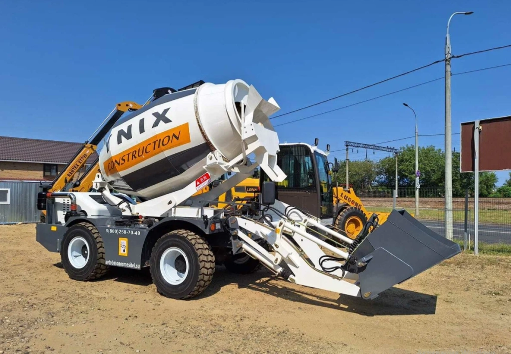 Бетоносмеситель с самозагрузкой YNIX QGMC4000 (16 м3/час)