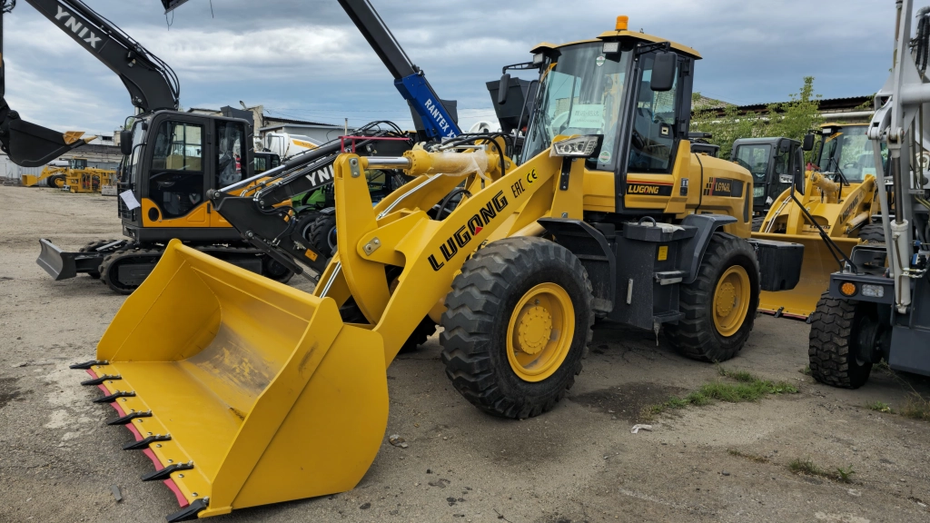 Фронтальный погрузчик Lugong Lg946L