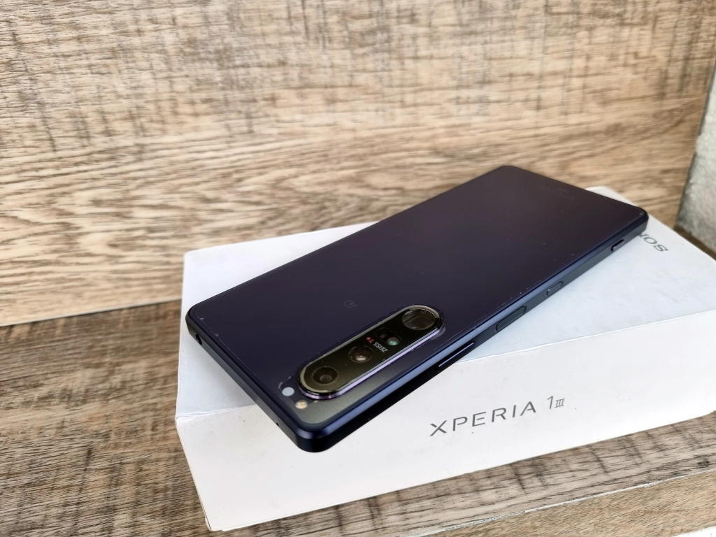 Sony Xperia 1 III (SOG03)