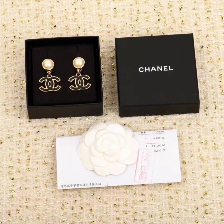 Серьги Chanel