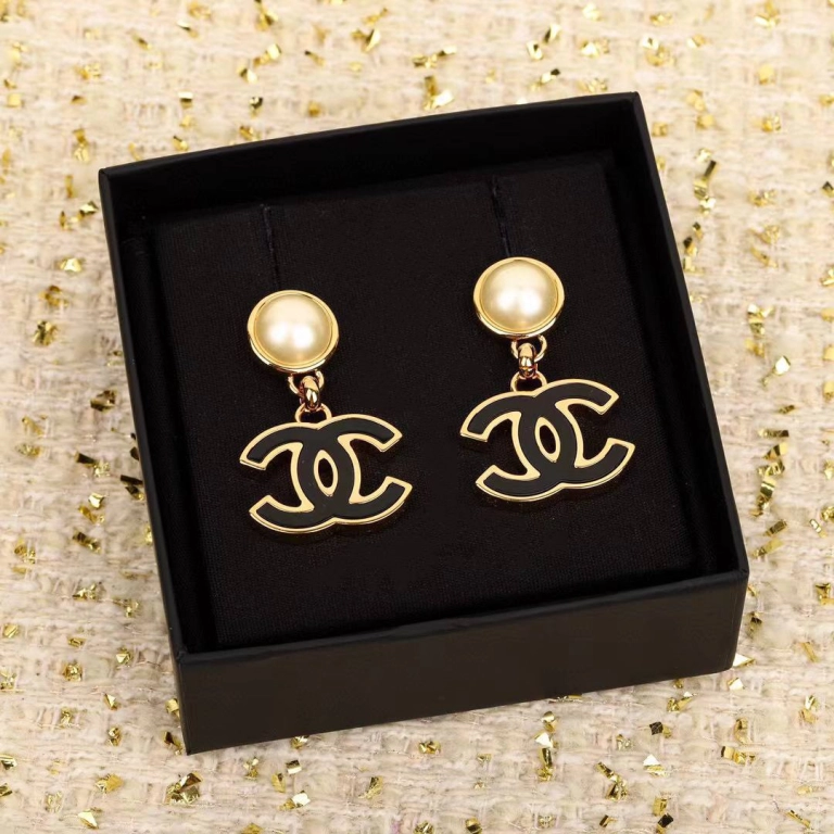 Серьги Chanel