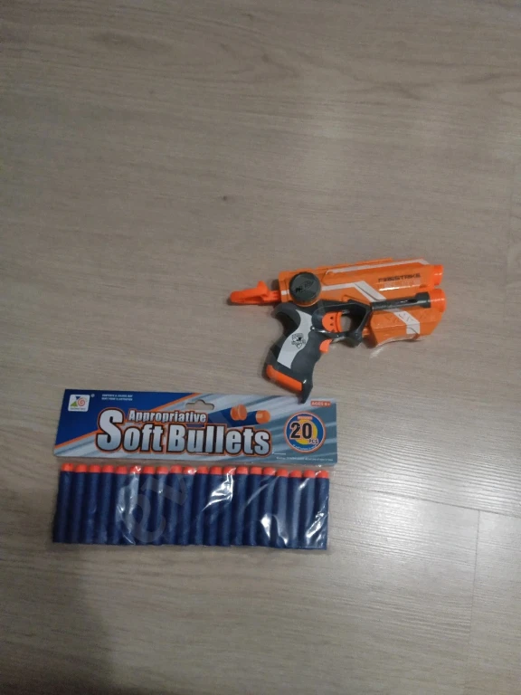 Бластер NERF  игрушечный
