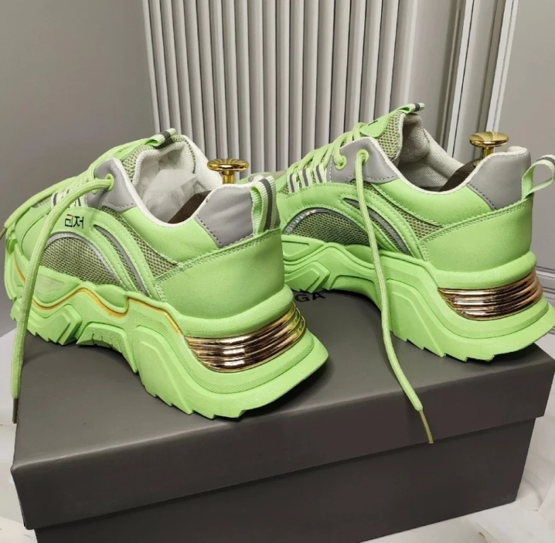 Кросовки на лето