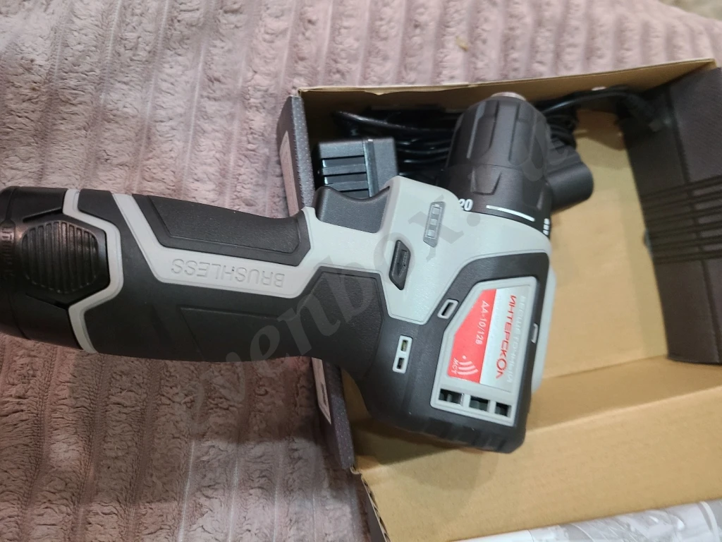 аккумуляторная дрель