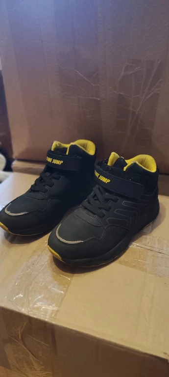 Кросовки на мальчика