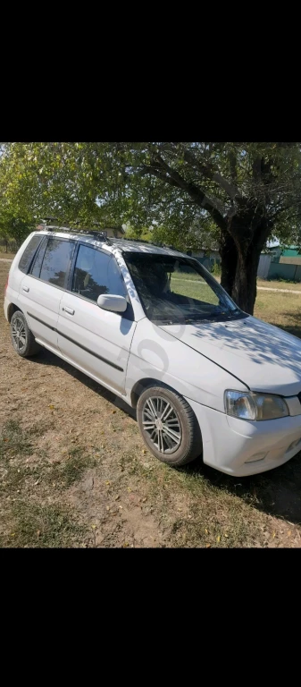 Мазда Демио 2001 год