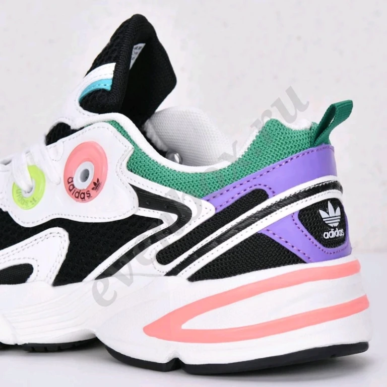 Уникальные кроссовки Adidas Astir