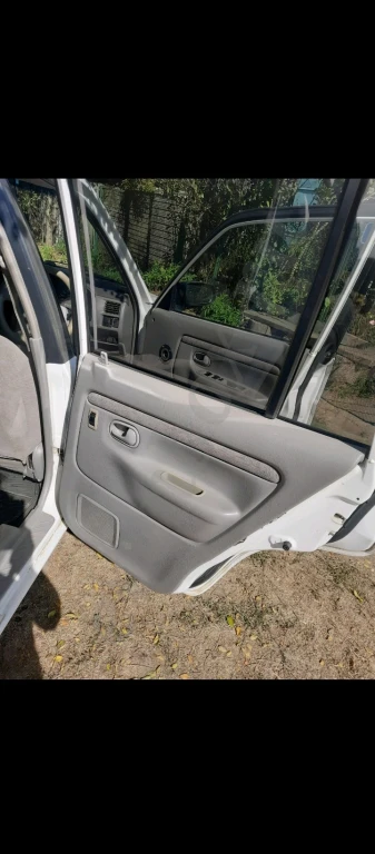 Мазда Демио 2001 год