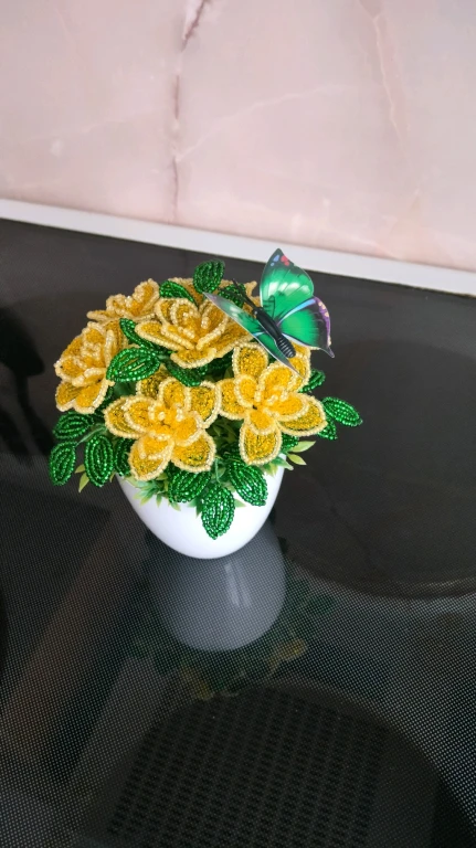 Цветы из бисера ( букет)