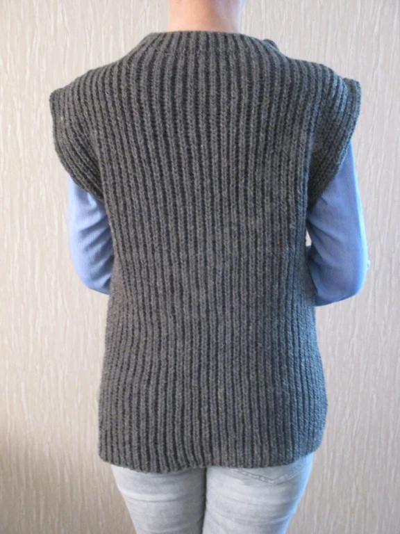 Жилет из овечьей шерсти