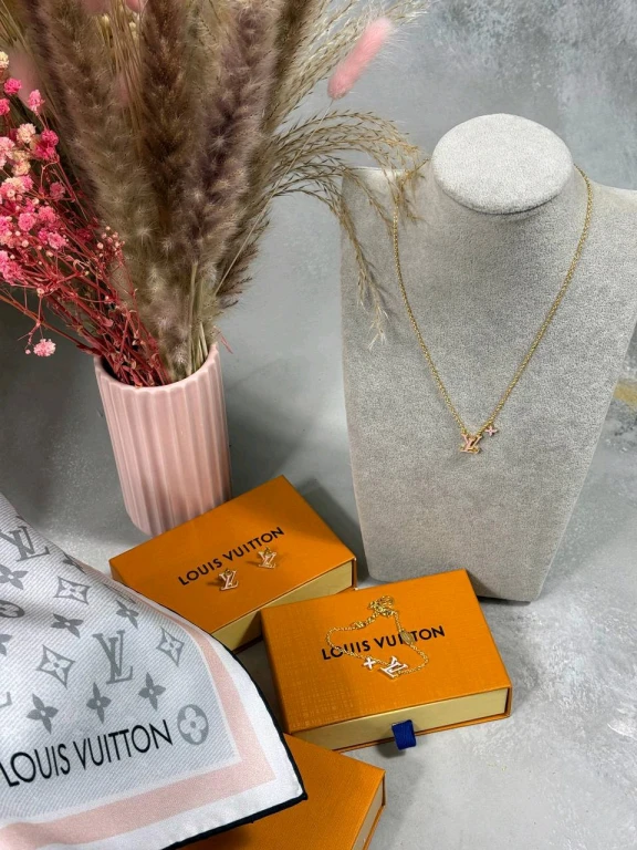 Колье (Сет) Louis vuitton  оригинал .