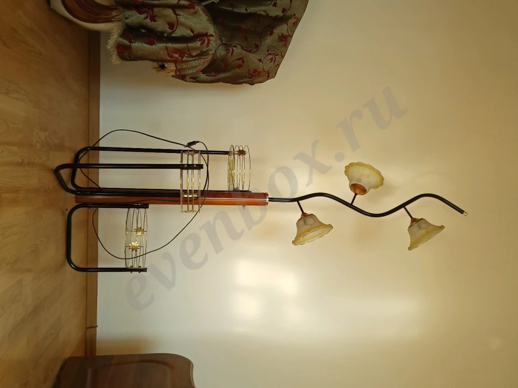 Торшер напольный с  подставками под цветы