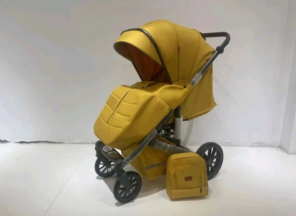 Коляска прогулочная luxmom 790 с рождения