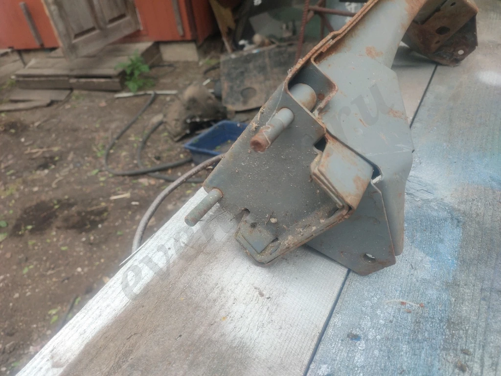 Балка двигателя