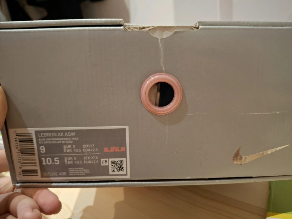 Баскетбольные кроссовки Nike LeBron 20