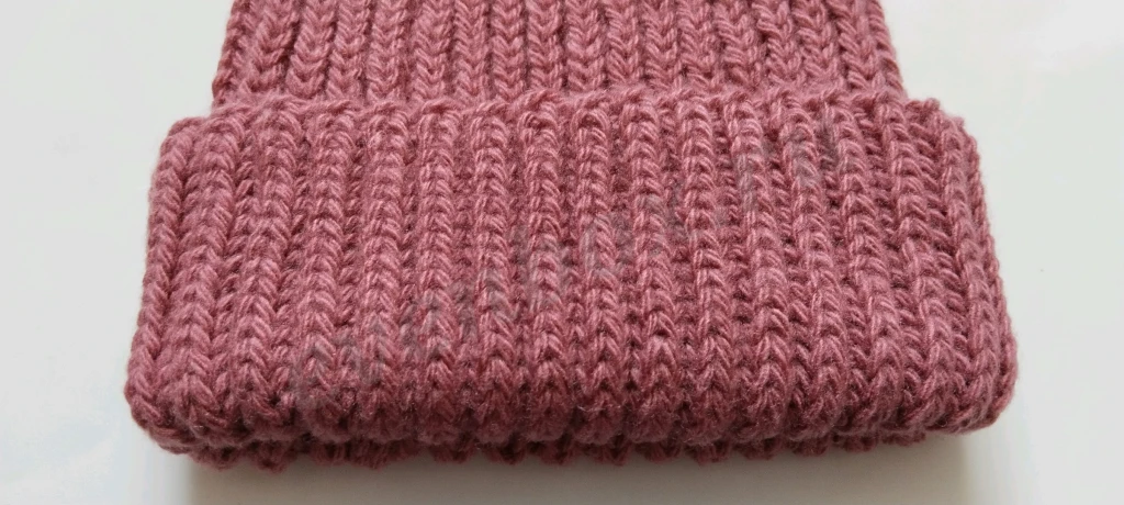 Вязаная шапка