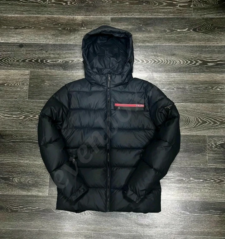 Куртка зимняя для мужчин Prada