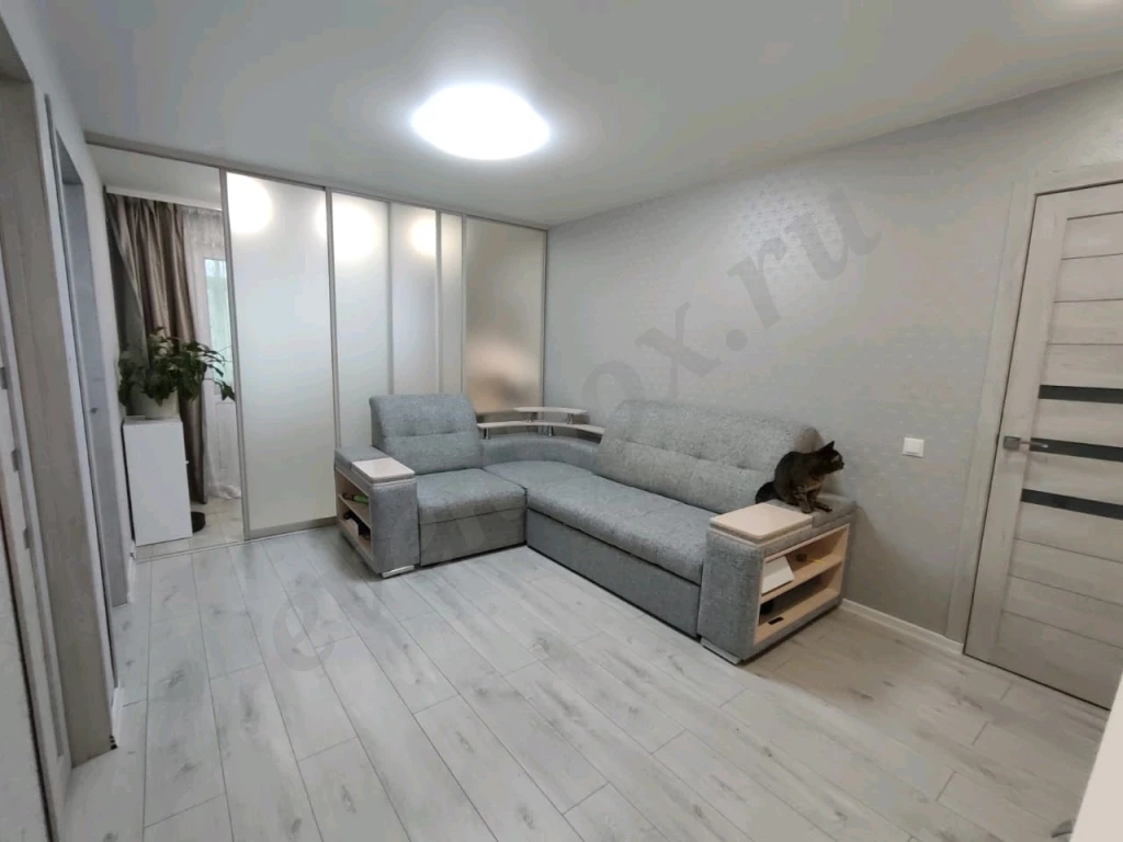 Квартира, 3 комнаты, 49.5 м², Собственник