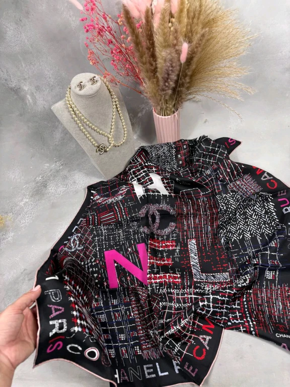 Шарф Chanel Оригинал .