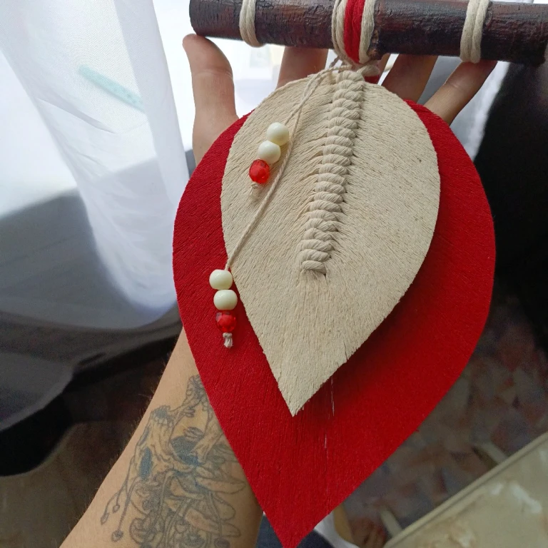 Панно макраме Листья