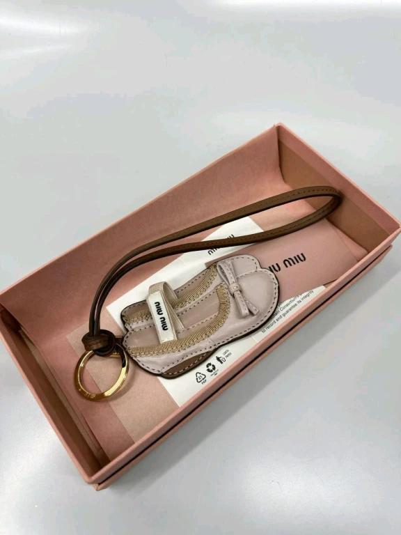 Брелки Miu Miu