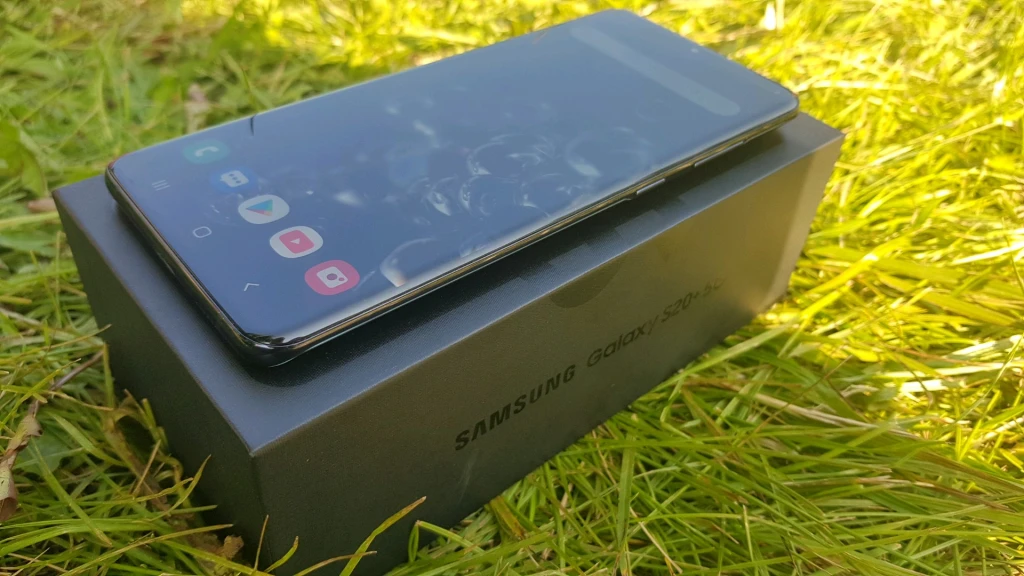 Samsung Galaxy S20+ 5G (Snapdragon 865), 12/128 ГБ