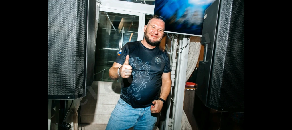 Ди-джей (Dj) в Клуб/Диско-бар/Ресторан/Мероприятие