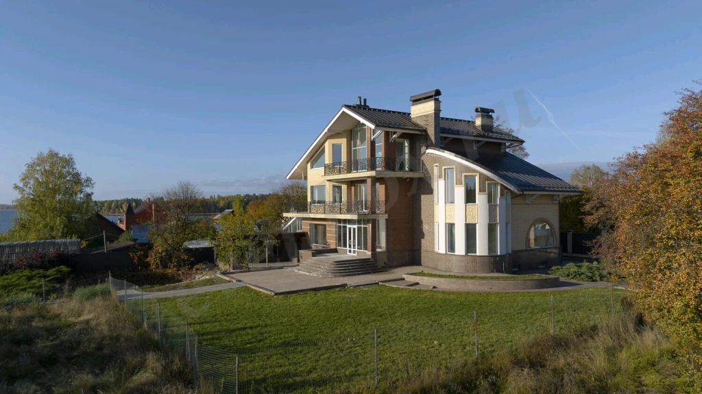 Дом, 692 м², Сельхоз (СНТ или ДНП), 35 сот