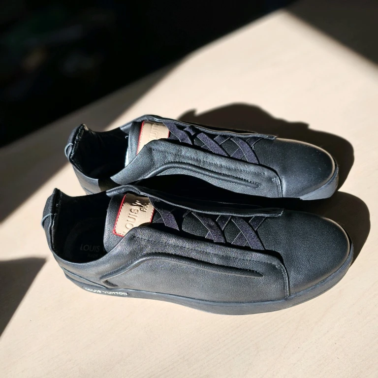 Кеды из нат.кожи lv новые