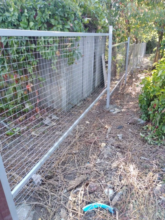 монтаж заборов металлопрофиль