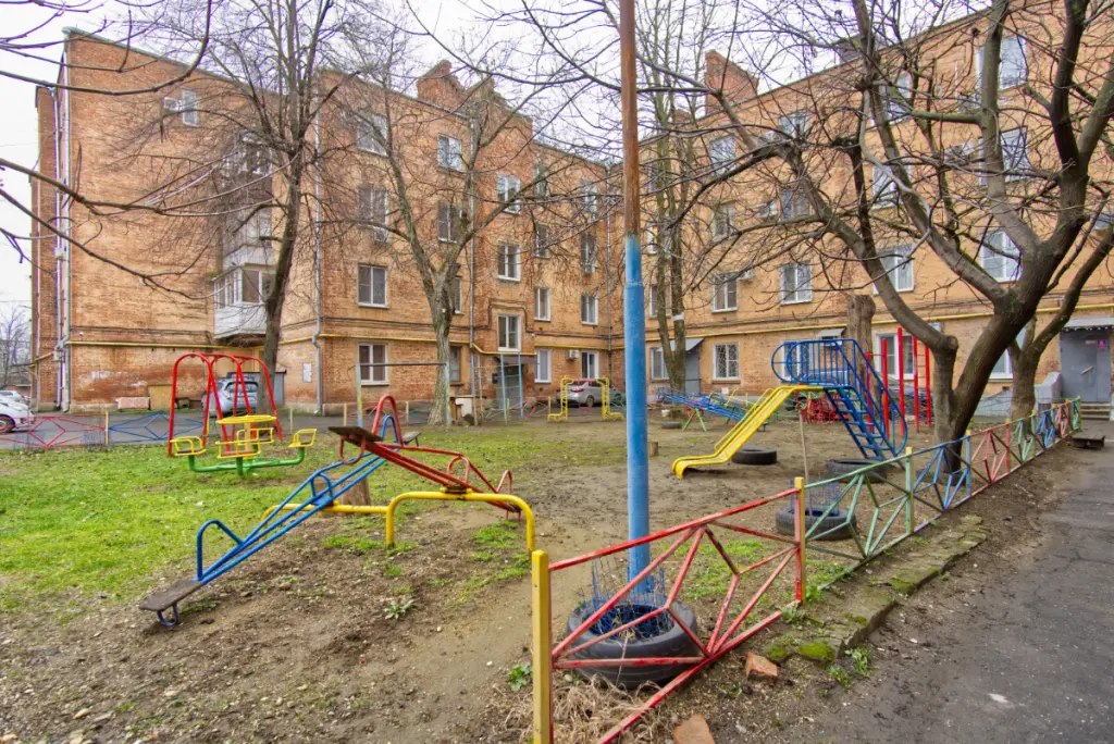 Комната с видом на парк