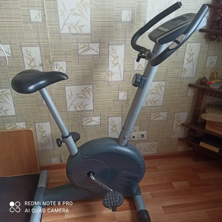 Велотринажёр магнитный с дисплеем TORNEO NOVA B - 235