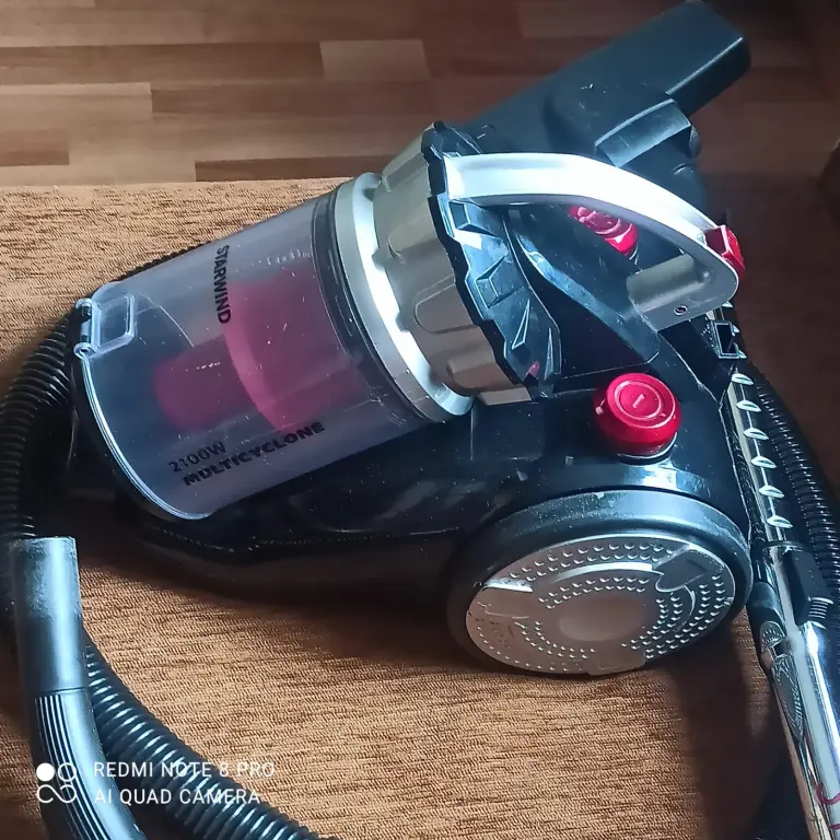 Пылесос Starwind 2100W multicyclone,контейнер,сухая.