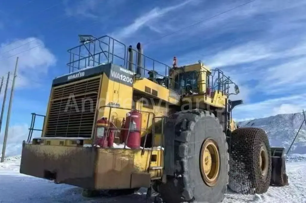 Фронтальный погрузчик Komatsu WA1200-6