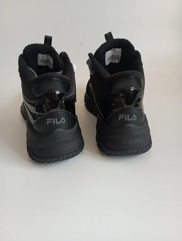 новые кроссовки fila