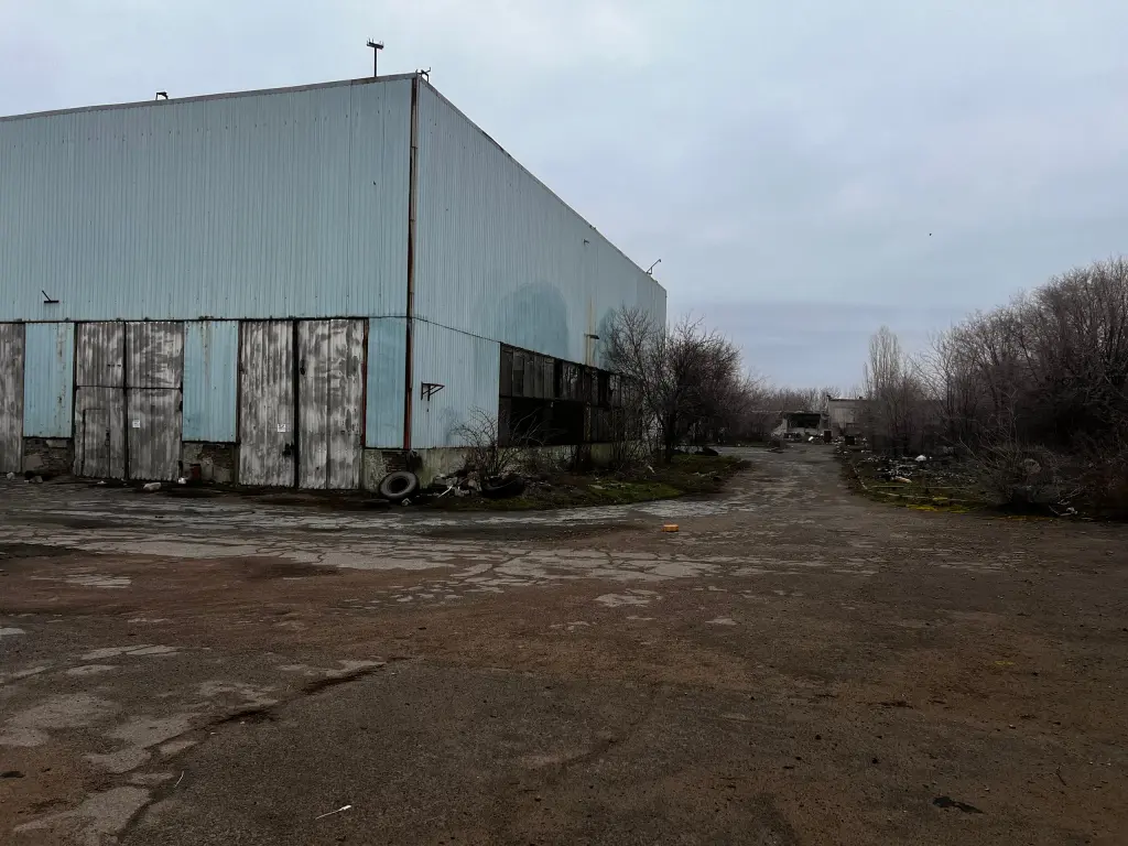 ПРОДАЖА промышленно-офисной базы!В центральной части Луганска